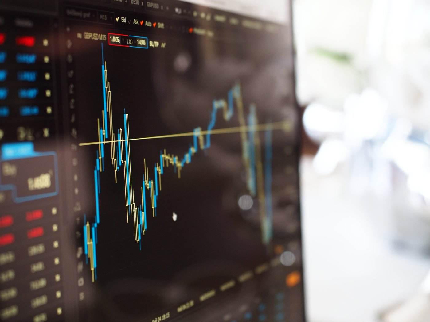 Reuters: Wall Street deschide în creştere, impulsionată de raliul Moderna şi scăderea randamentelor obligaţiunilor